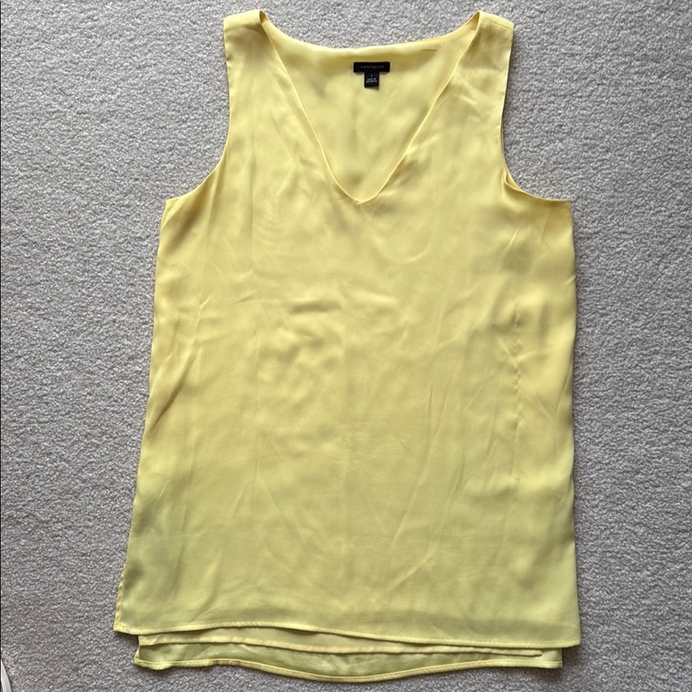 Ann Taylor Sleeveless V-Neck Blouse/Tunic – Size Small